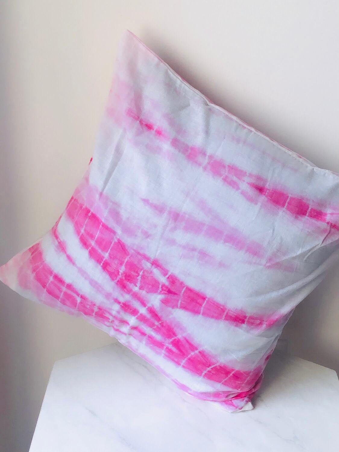 Stunning Shibori Indigo Tie Dye Throw Pillows - Boho Chic for your Bedroom